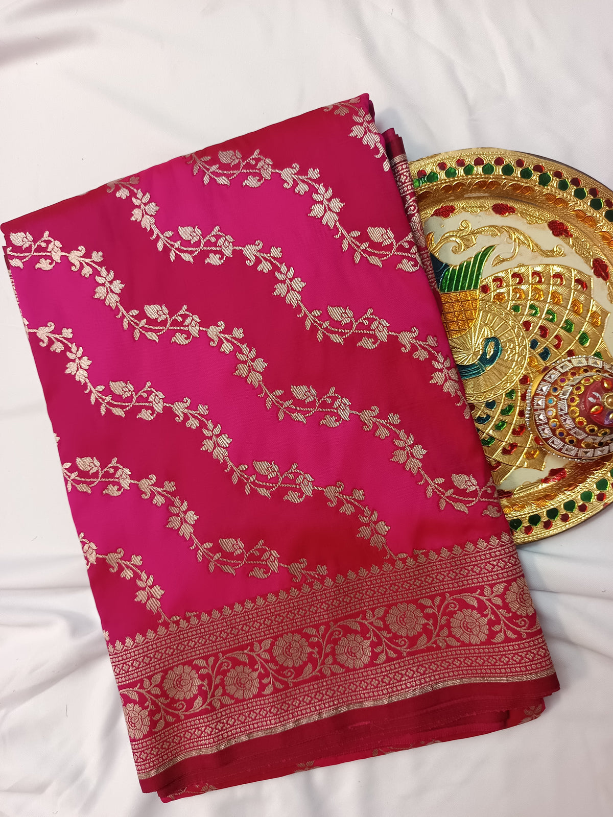 Stunning Magenta Mashru Silk Banarasi Saree with Rangkaat Weave
