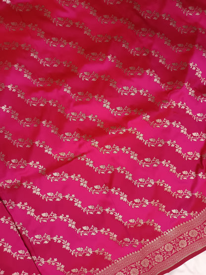 Stunning Magenta Mashru Silk Banarasi Saree with Rangkaat Weave