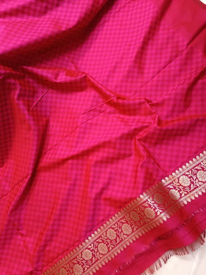 Stunning Magenta Mashru Silk Banarasi Saree with Rangkaat Weave